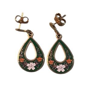 Vintage gold tone flower dangle earrings